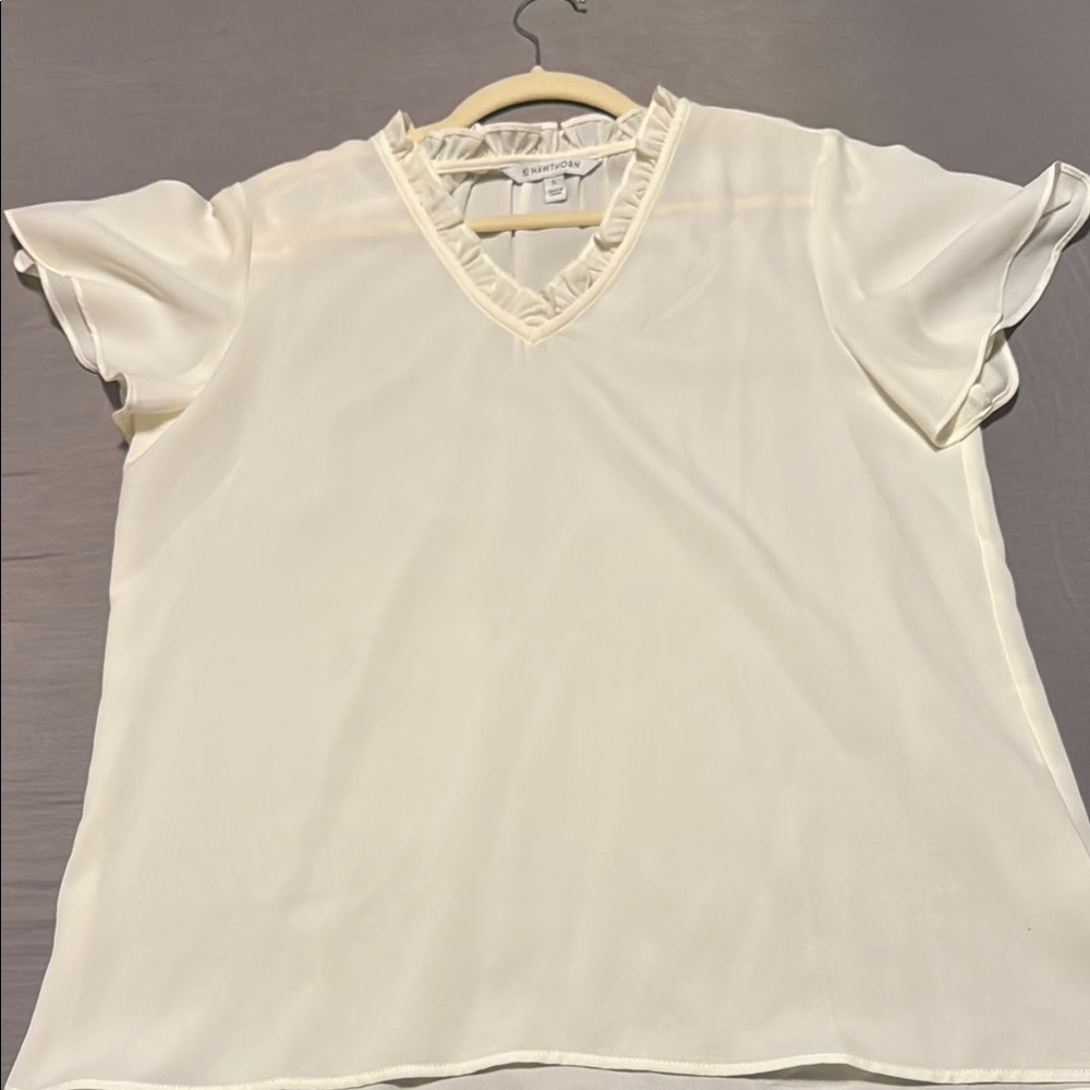 41 Hawthorn Cream Flutter Sleeve Blouse